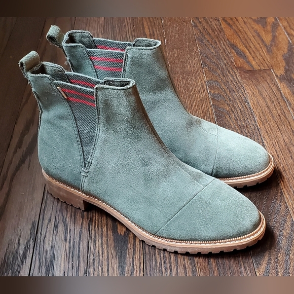 Toms Shoes - Toms Women's Cleo Boots Color: Dusty Suede Size 9